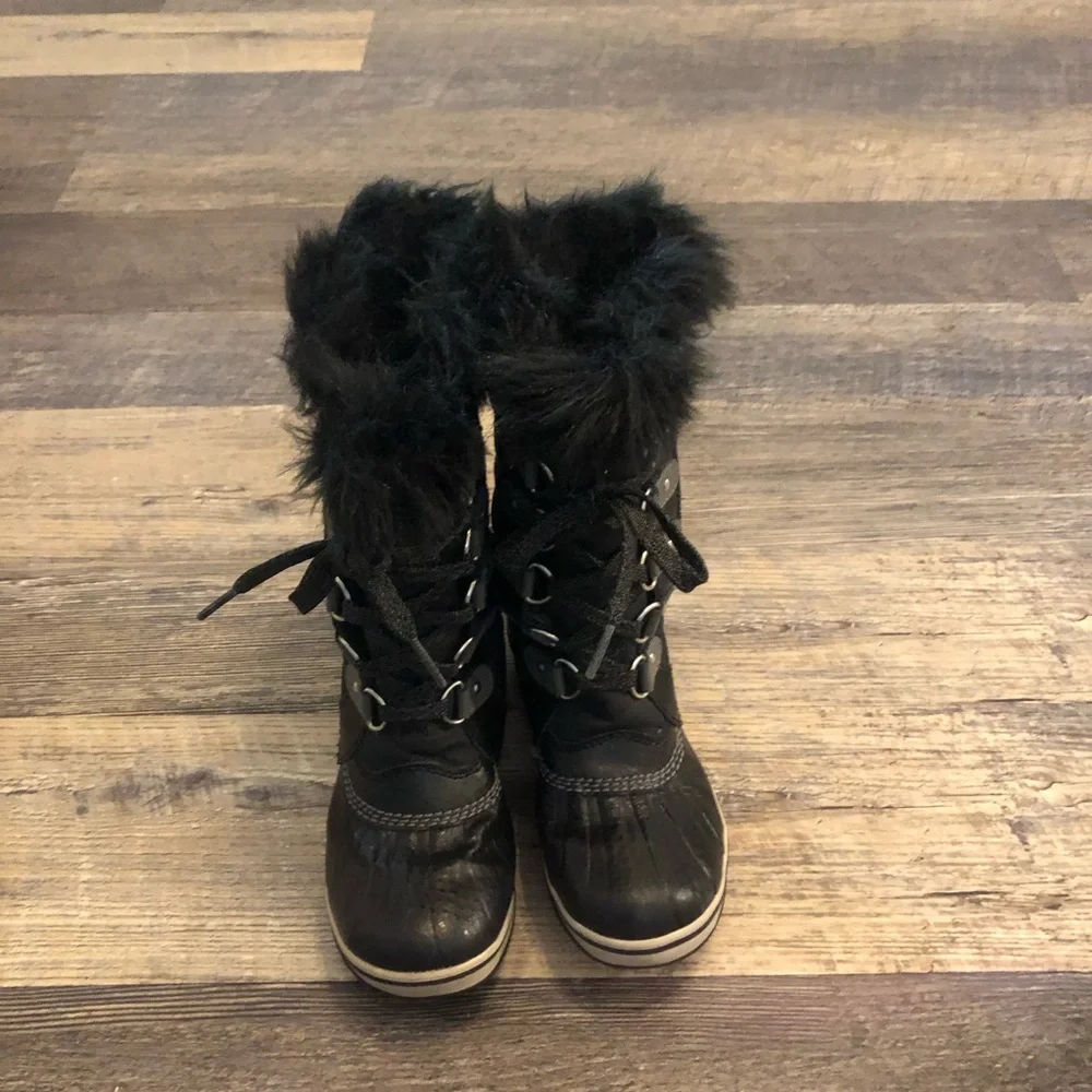 Girls Sorel Tofino II Boots Size 1 EUC worn once